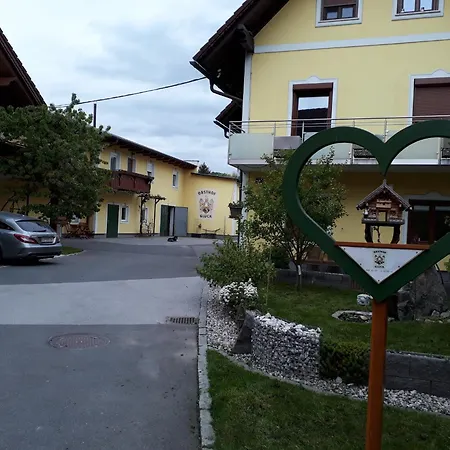 Obsthof Glueck Bed and breakfast *